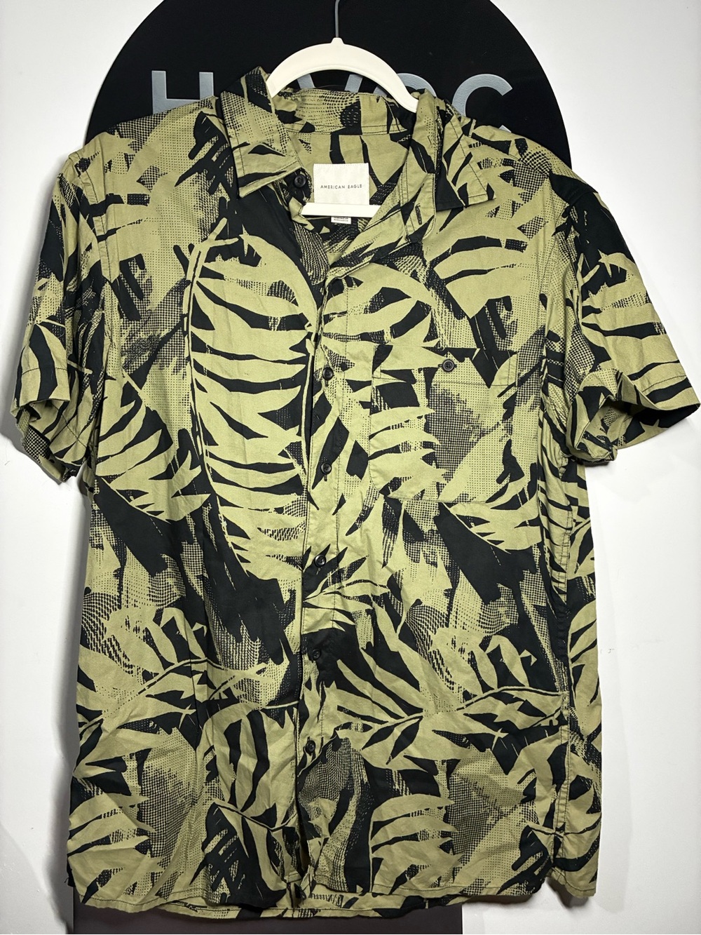 American Eagle Outfitters Green and Black Tropical Button-Down Shirt